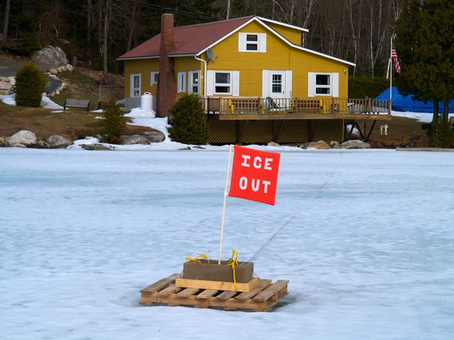 A Spring Thaw Tradition on Joe’s Pond A Spring Thaw Tradition on Joe’s Pond