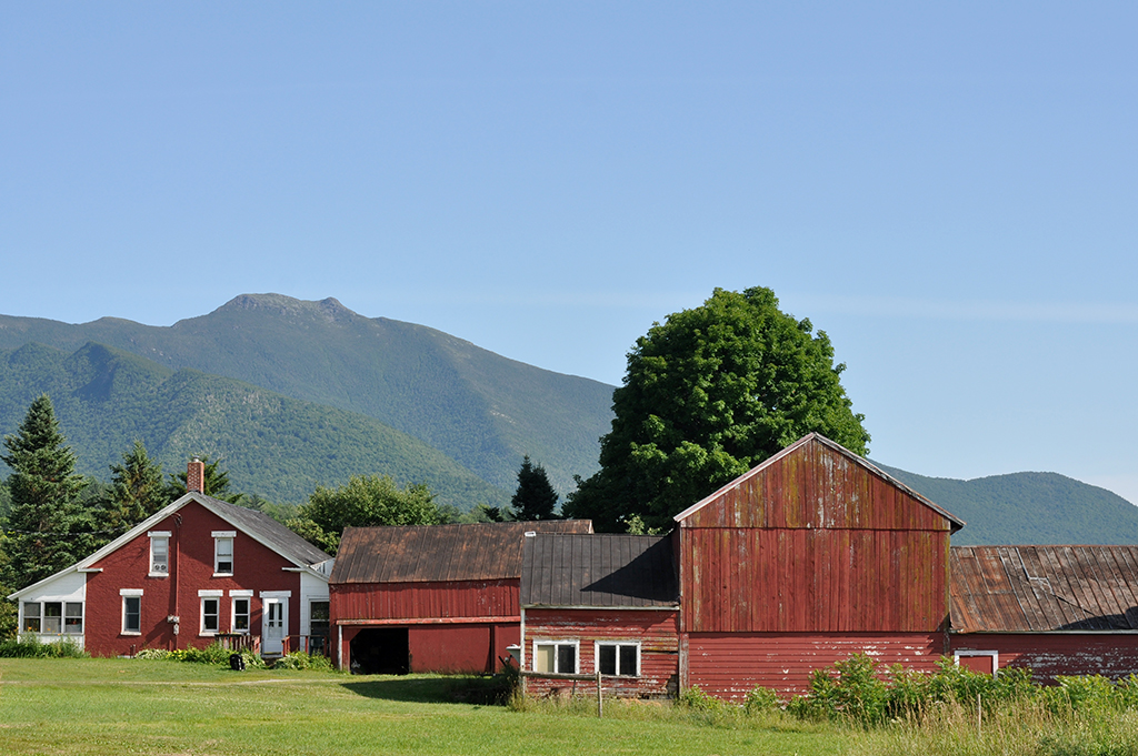 scenic Vermont summer drives pleasant valley road